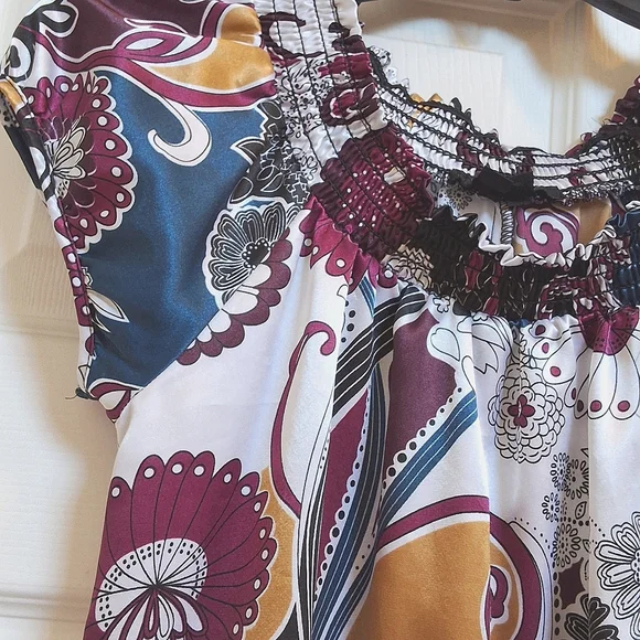 MY Michelle, Medium, Woman's Floral/Paisley Top - Picture 3 of 10